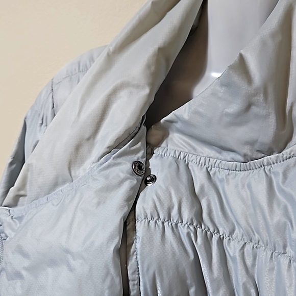 Athleta Goose Down Silver/Grey Puffer Jacket. - Picture 7 of 13